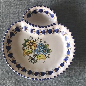 Ceramic olive dish/serving tray. 8 in diameter